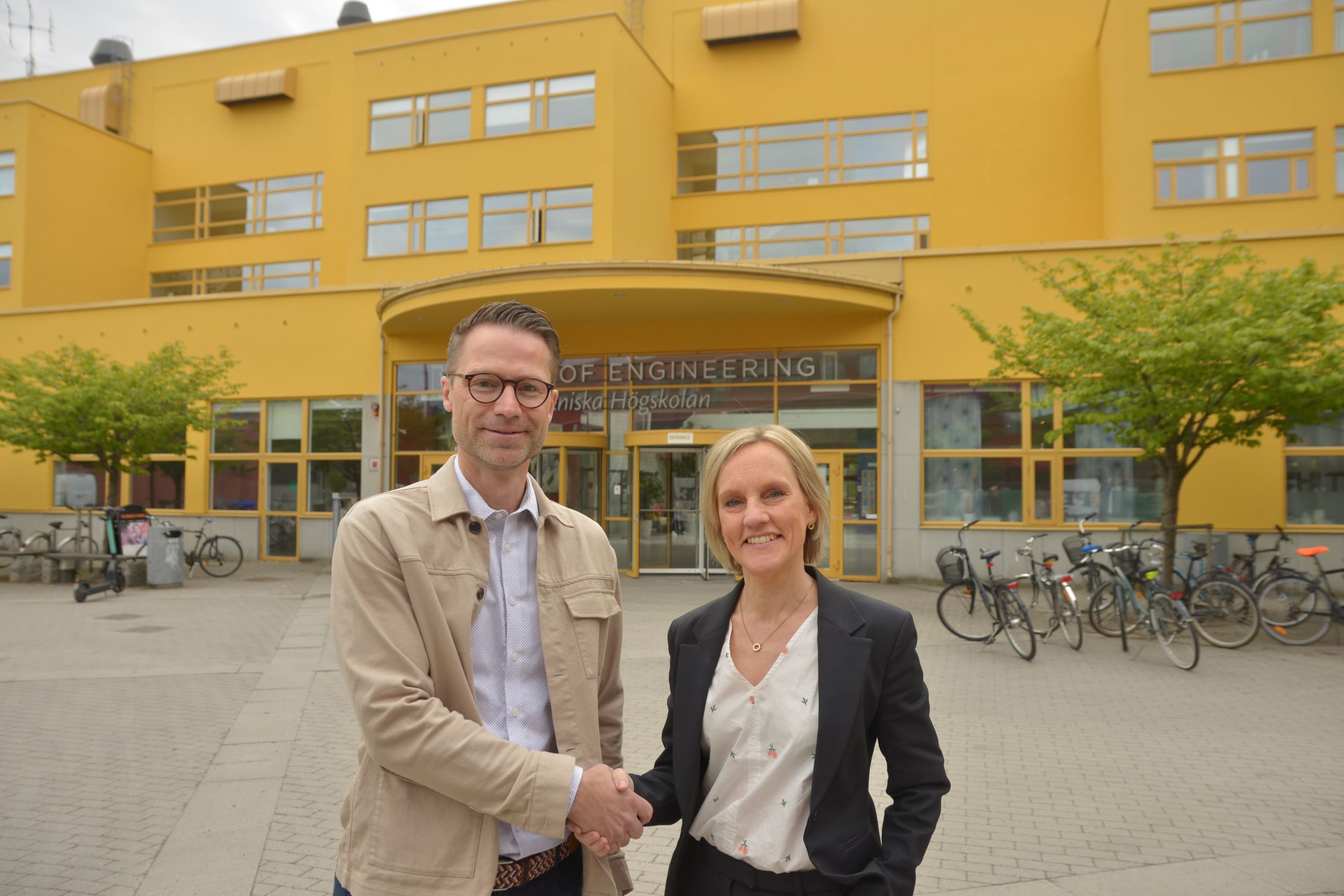 Thule Group and Scania are new strategic partners to the School of